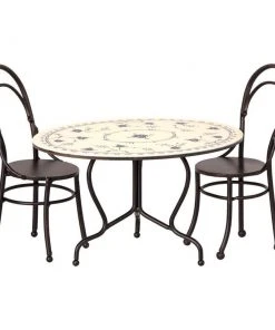 Maileg Set Tavolo Bianco Fiorato E Sedie Micro Nere
