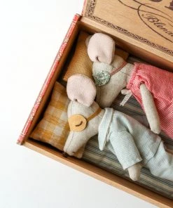 Maileg Mum & Dad Mice In Cigarbox Toy