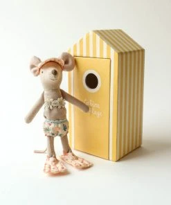 Maileg Beach Mice - Big Sister In Cabin De Plage Toy