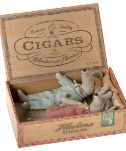 Maileg Mum And Dad In Cigarbox