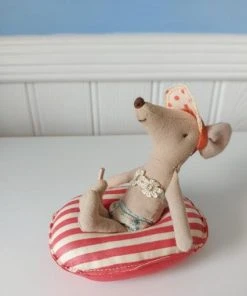 Maileg Bote De Goma Rojo Para Ratón Pequeño