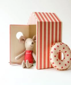 Maileg Beach Mice - Little Sister In Cabin De Plage Toy