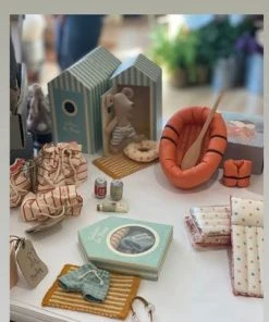 Maileg Beach Collection Cabin De Plage Little Brother Mice