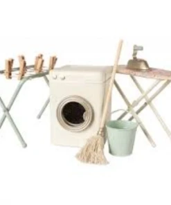 Maileg Mint Metal Clothesline with Tongs